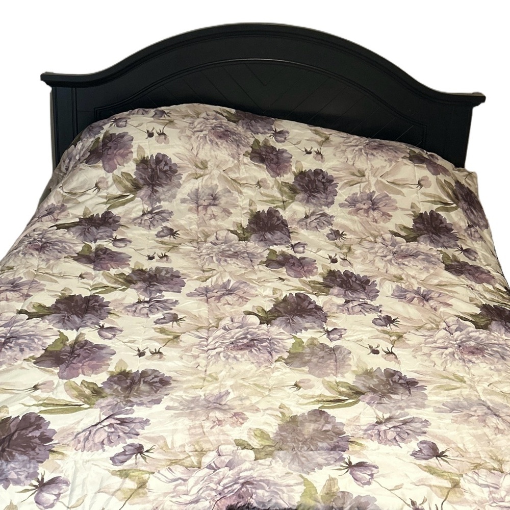 Double Sertapedic Purple and Green Floral Comforter